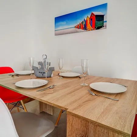 Seaside April By Hello Homes Sitges