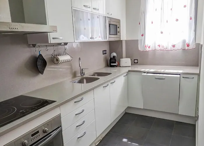 Seaside April By Hello Homes * Σίτζες